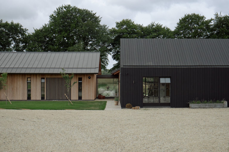 SWEDISH BARN HAMPSHIRE, SO20 - SHOOTFACTORY - OTHER UK HOUSES