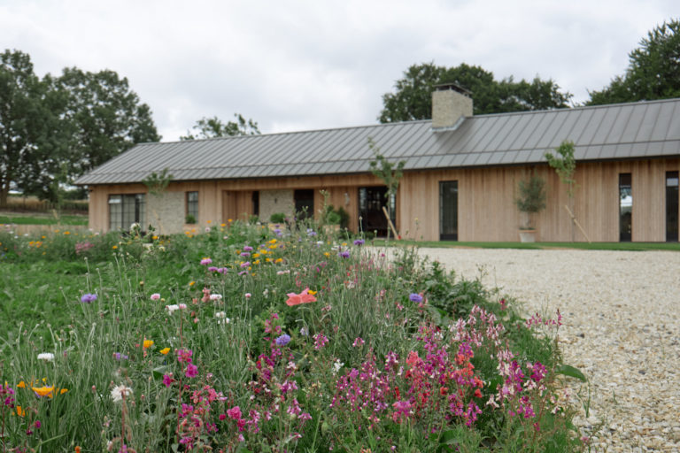 SWEDISH BARN HAMPSHIRE, SO20 - SHOOTFACTORY - OTHER UK HOUSES