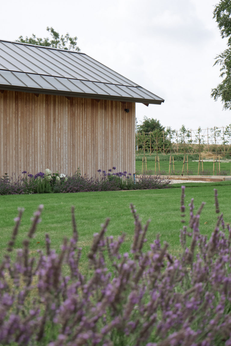 SWEDISH BARN HAMPSHIRE, SO20 - SHOOTFACTORY - OTHER UK HOUSES