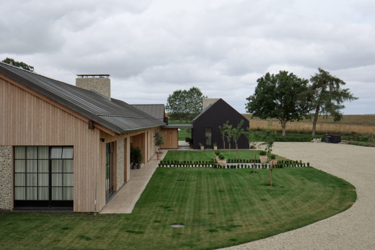 SWEDISH BARN HAMPSHIRE, SO20 - SHOOTFACTORY - OTHER UK HOUSES