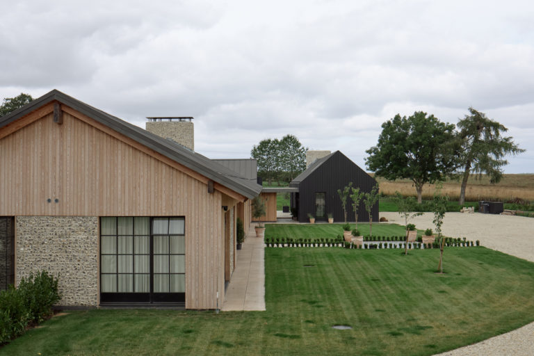 SWEDISH BARN HAMPSHIRE, SO20 - SHOOTFACTORY - OTHER UK HOUSES