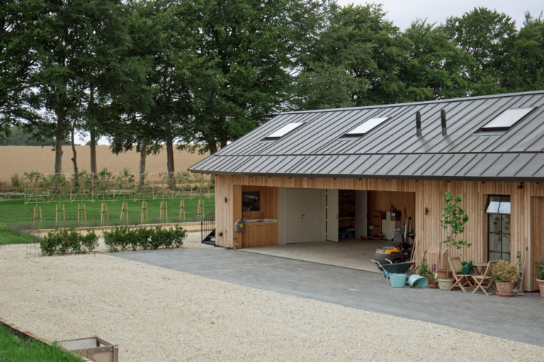 SWEDISH BARN HAMPSHIRE, SO20 - SHOOTFACTORY - OTHER UK HOUSES