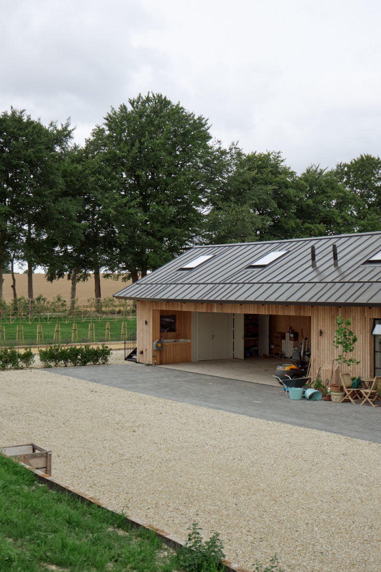 SWEDISH BARN HAMPSHIRE, SO20 - SHOOTFACTORY - OTHER UK HOUSES