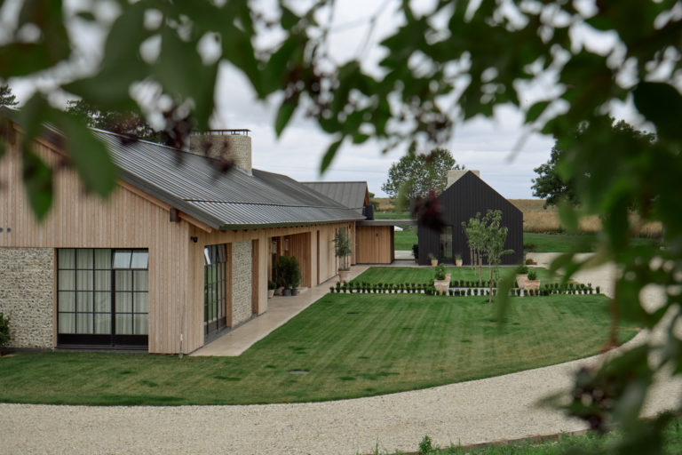 SWEDISH BARN HAMPSHIRE, SO20 - SHOOTFACTORY - OTHER UK HOUSES