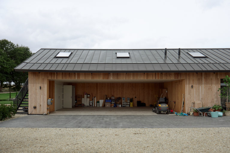 SWEDISH BARN HAMPSHIRE, SO20 - SHOOTFACTORY - OTHER UK HOUSES
