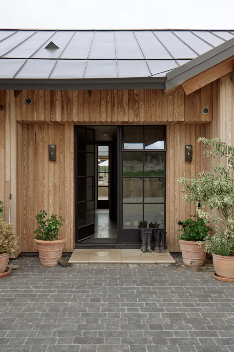 SWEDISH BARN HAMPSHIRE, SO20 - SHOOTFACTORY - OTHER UK HOUSES
