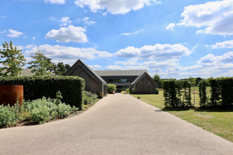 WARDVALE SURREY, RH7 - SHOOTFACTORY - OTHER UK HOUSES