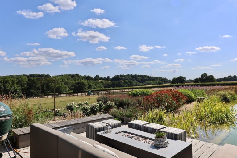 WARDVALE SURREY, RH7 - SHOOTFACTORY - OTHER UK HOUSES