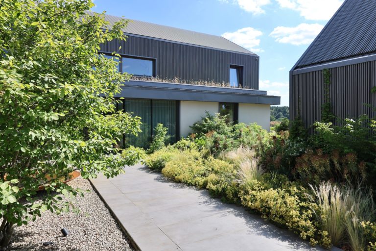 WARDVALE SURREY, RH7 - SHOOTFACTORY - OTHER UK HOUSES