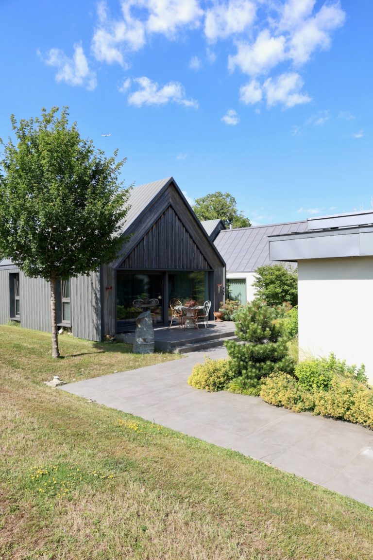 WARDVALE SURREY, RH7 - SHOOTFACTORY - OTHER UK HOUSES