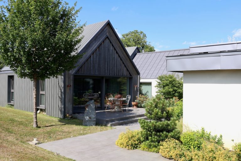 WARDVALE SURREY, RH7 - SHOOTFACTORY - OTHER UK HOUSES
