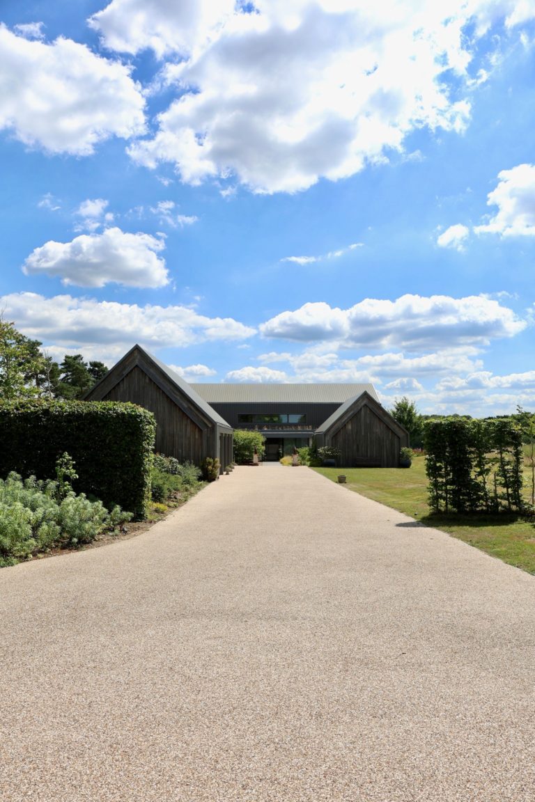 WARDVALE SURREY, RH7 - SHOOTFACTORY - OTHER UK HOUSES