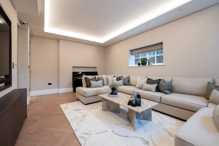 ALPHA LONDON, N2 - SHOOTFACTORY - LONDON HOUSES