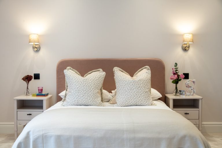 ALPHA LONDON, N2 - SHOOTFACTORY - LONDON HOUSES
