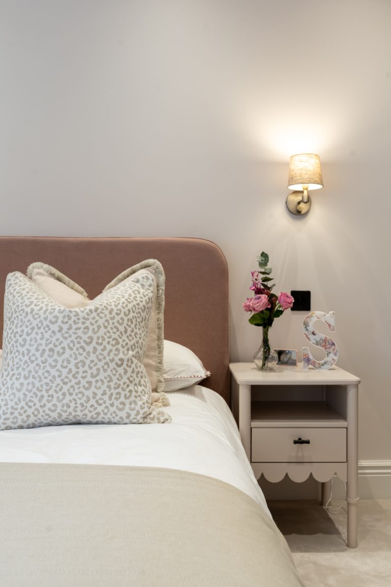 ALPHA LONDON, N2 - SHOOTFACTORY - LONDON HOUSES