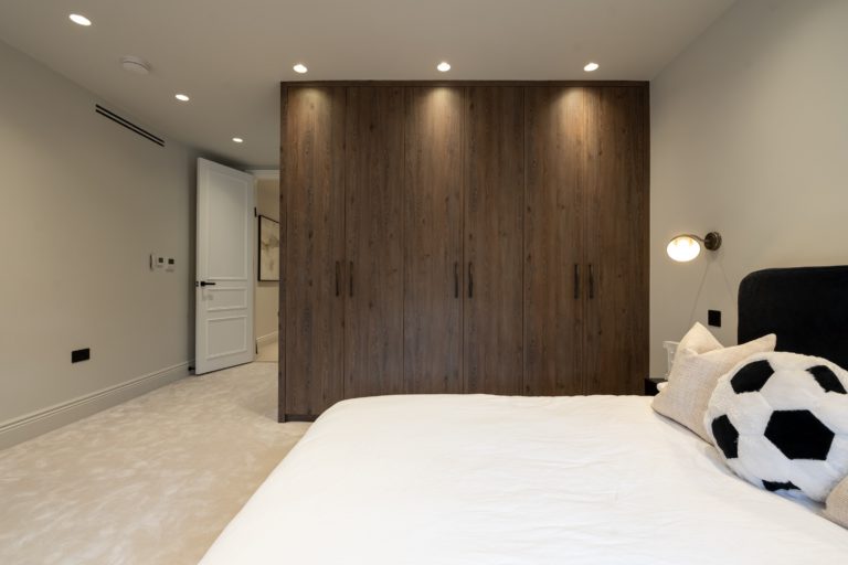 ALPHA LONDON, N2 - SHOOTFACTORY - LONDON HOUSES