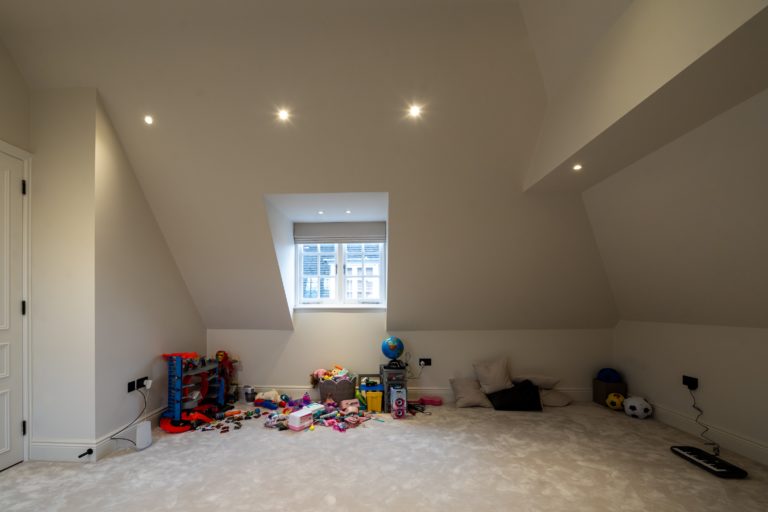 ALPHA LONDON, N2 - SHOOTFACTORY - LONDON HOUSES