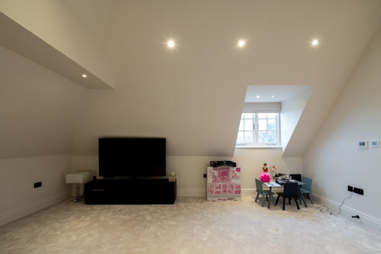 ALPHA LONDON, N2 - SHOOTFACTORY - LONDON HOUSES