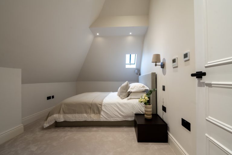 ALPHA LONDON, N2 - SHOOTFACTORY - LONDON HOUSES