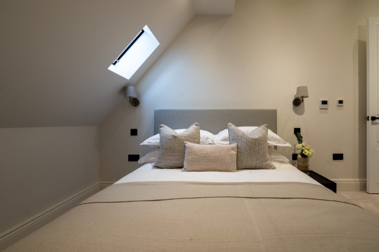 ALPHA LONDON, N2 - SHOOTFACTORY - LONDON HOUSES