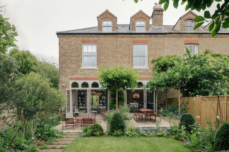 BARNES LONDON, SW13 - SHOOTFACTORY - LONDON HOUSES