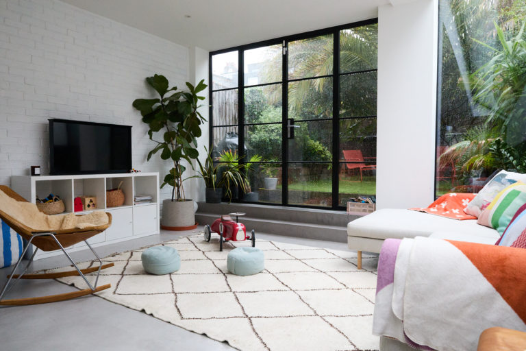 BILLIE LONDON, NW10 - SHOOTFACTORY - LONDON HOUSES - 016