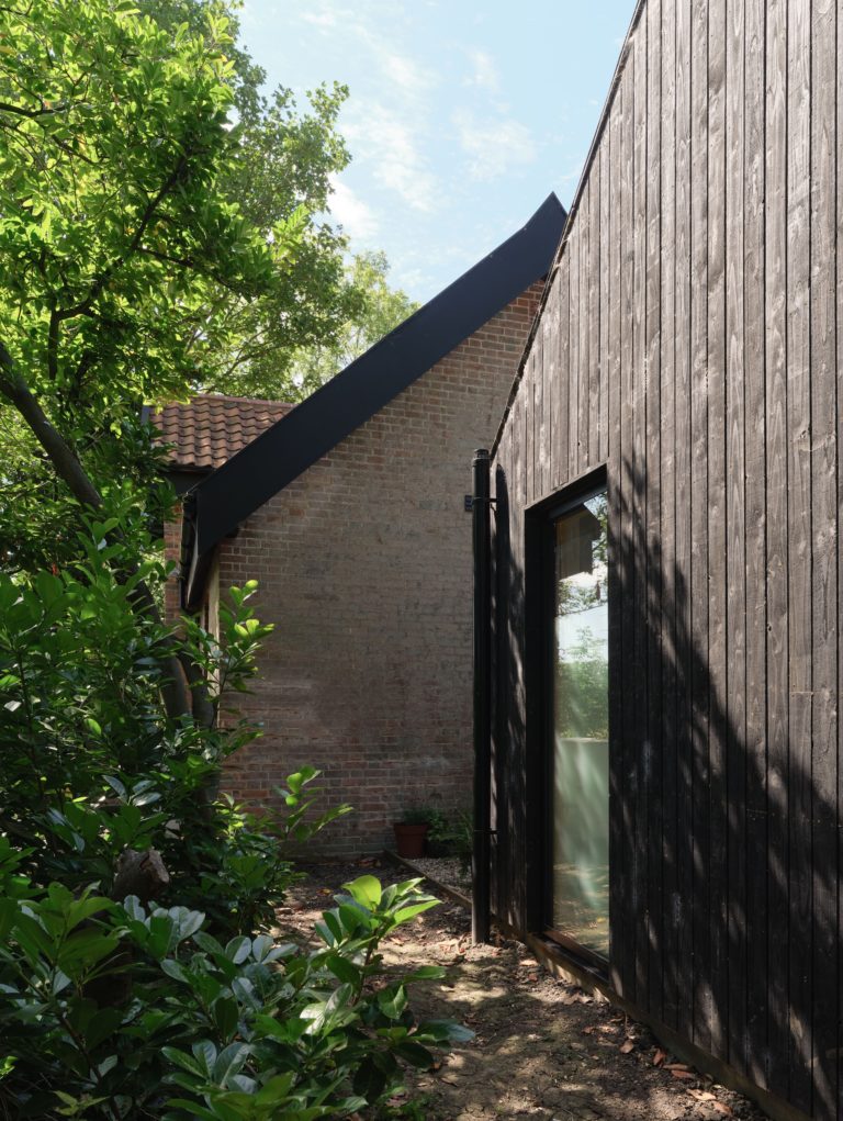 CHURCH HALL SUFFOLK, IP14 - SHOOTFACTORY - OTHER UK HOUSES