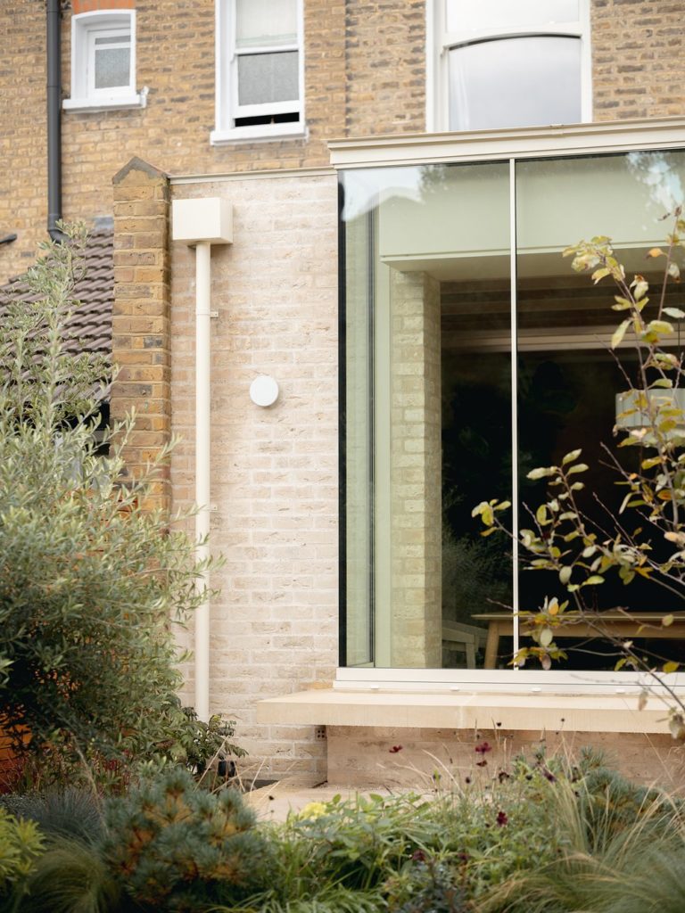 LAKEHOUSE LONDON, E11 - SHOOTFACTORY - LONDON HOUSES