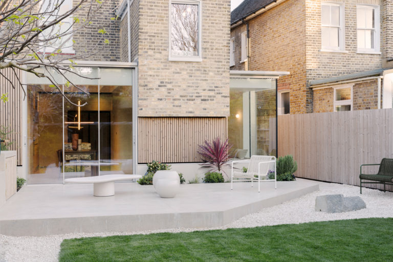 MANOR PARK LONDON, E12 - SHOOTFACTORY - LONDON HOUSES