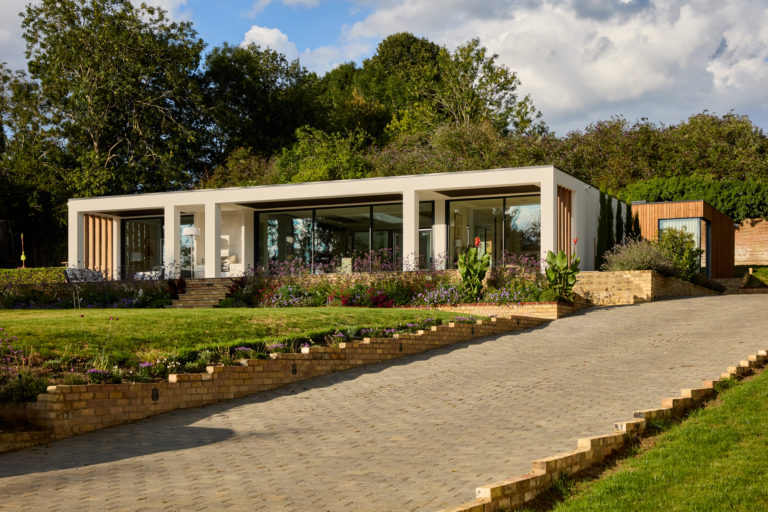 SURREY VIEW SURREY, KT22 - SHOOTFACTORY - OTHER UK HOUSES