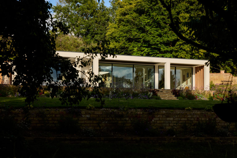 SURREY VIEW SURREY, KT22 - SHOOTFACTORY - OTHER UK HOUSES