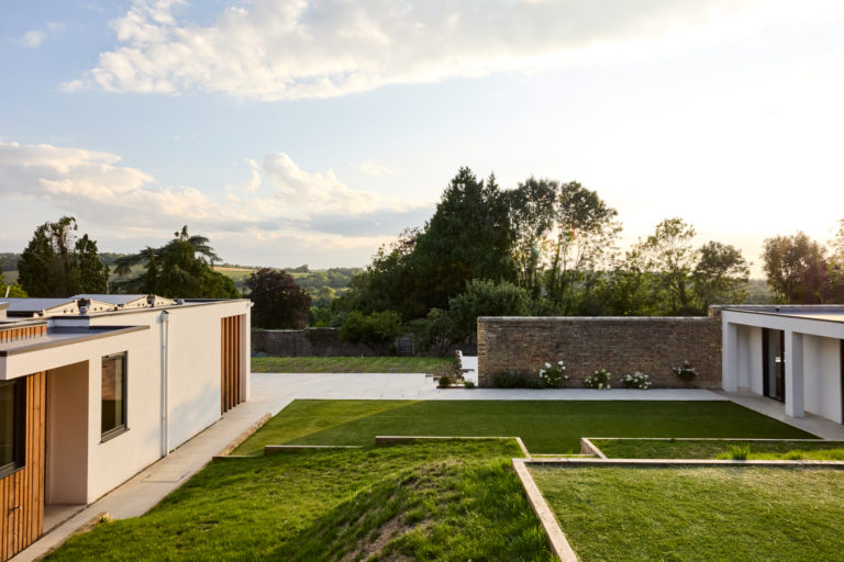 SURREY VIEW SURREY, KT22 - SHOOTFACTORY - OTHER UK HOUSES