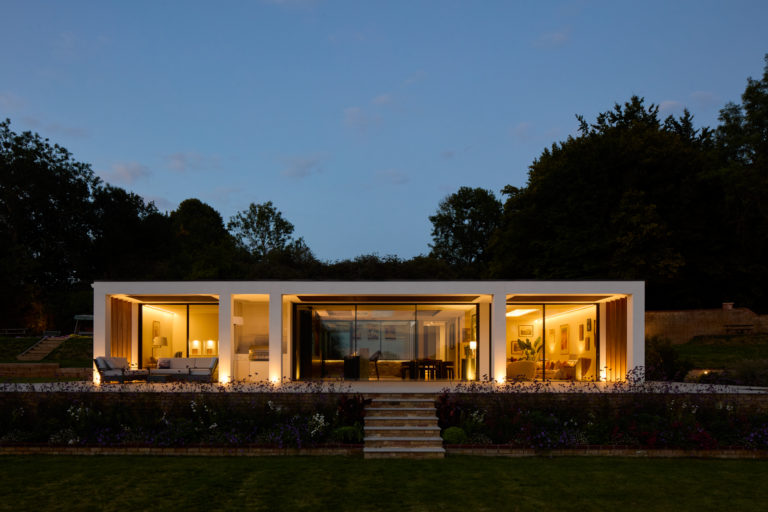 SURREY VIEW SURREY, KT22 - SHOOTFACTORY - OTHER UK HOUSES