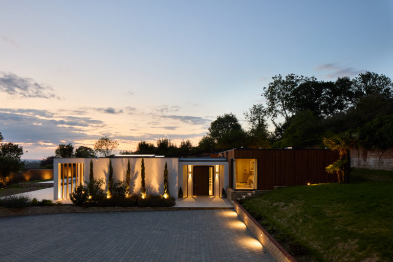 SURREY VIEW SURREY, KT22 - SHOOTFACTORY - OTHER UK HOUSES