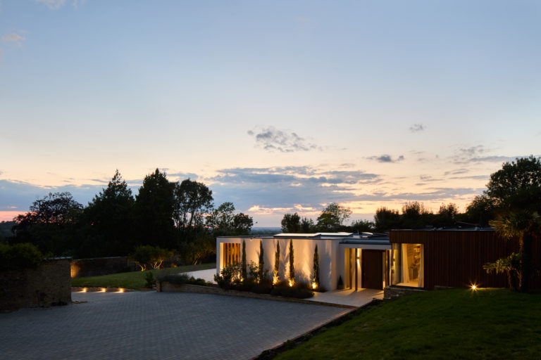 SURREY VIEW SURREY, KT22 - SHOOTFACTORY - OTHER UK HOUSES