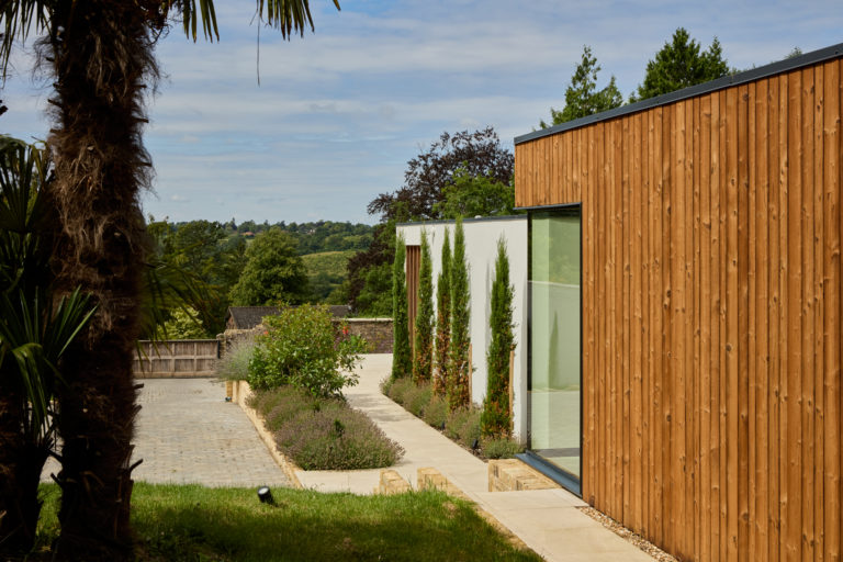 SURREY VIEW SURREY, KT22 - SHOOTFACTORY - OTHER UK HOUSES