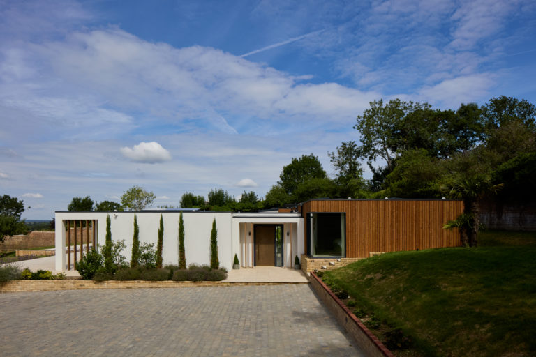 SURREY VIEW SURREY, KT22 - SHOOTFACTORY - OTHER UK HOUSES