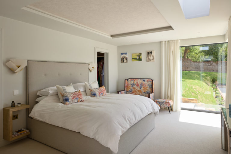 SURREY VIEW SURREY, KT22 - SHOOTFACTORY - OTHER UK HOUSES
