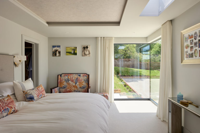 SURREY VIEW SURREY, KT22 - SHOOTFACTORY - OTHER UK HOUSES