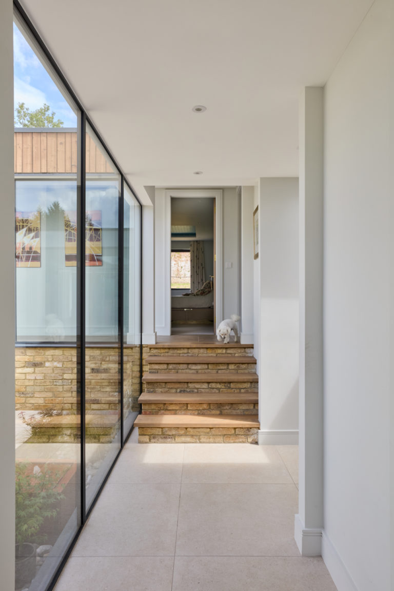 SURREY VIEW SURREY, KT22 - SHOOTFACTORY - OTHER UK HOUSES