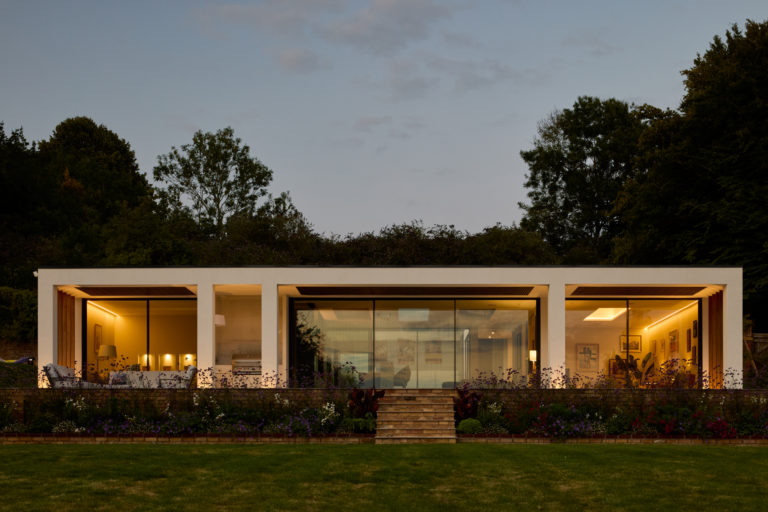SURREY VIEW SURREY, KT22 - SHOOTFACTORY - OTHER UK HOUSES