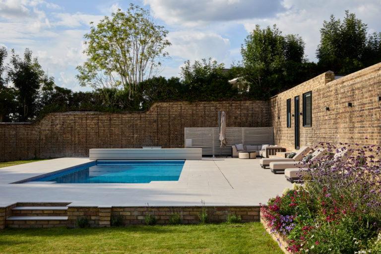 SURREY VIEW SURREY, KT22 - SHOOTFACTORY - OTHER UK HOUSES
