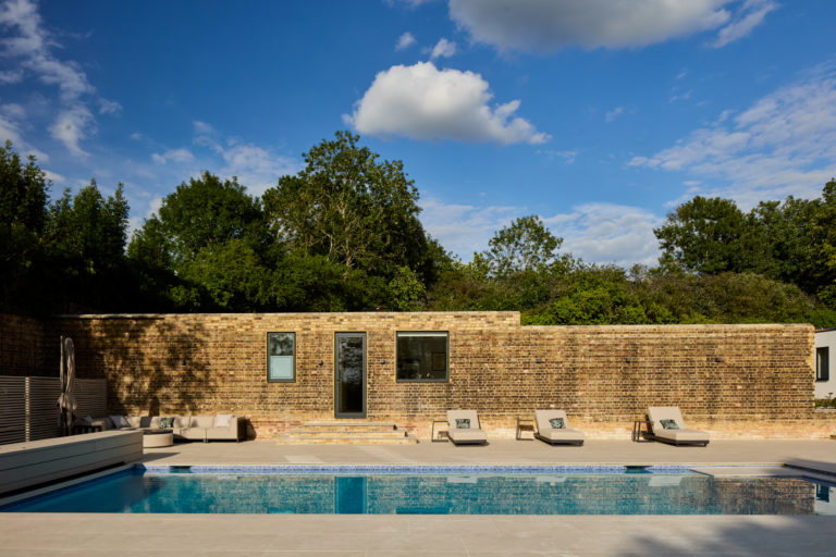 SURREY VIEW SURREY, KT22 - SHOOTFACTORY - OTHER UK HOUSES