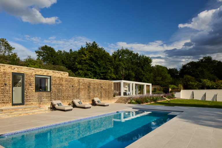 SURREY VIEW SURREY, KT22 - SHOOTFACTORY - OTHER UK HOUSES