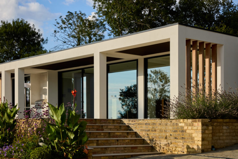 SURREY VIEW SURREY, KT22 - SHOOTFACTORY - OTHER UK HOUSES