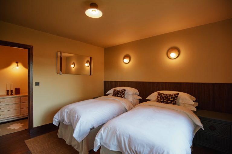 VILLA VISTA OXFORDSHIRE, OX7 - SHOOTFACTORY - OTHER UK HOUSES