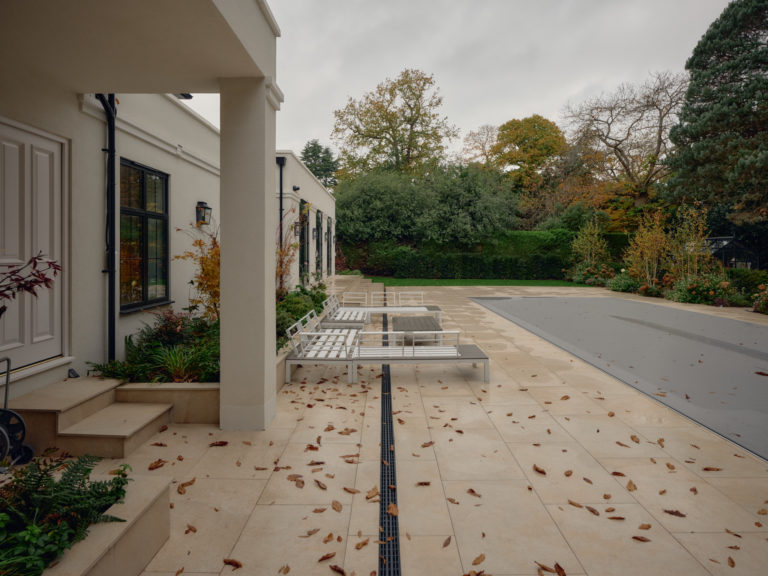 ONSLOW WALTON ON THAMES, KT12 - SHOOTFACTORY - OTHER UK HOUSES