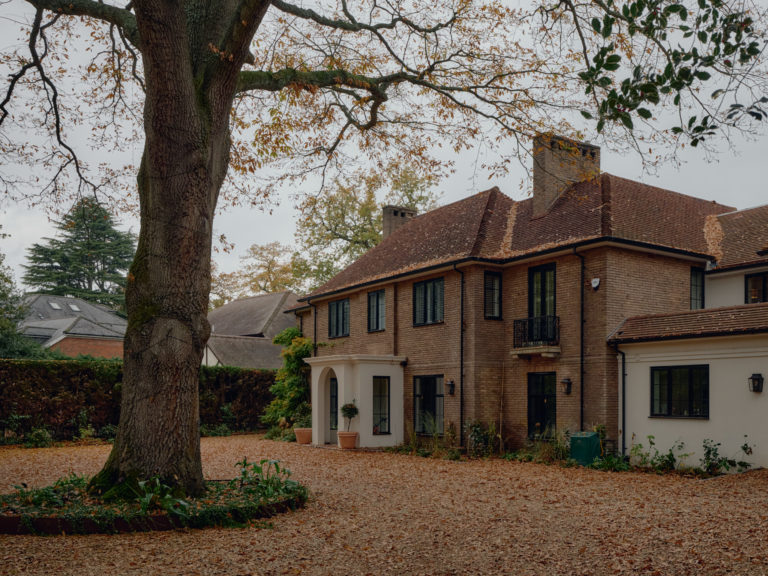 ONSLOW WALTON ON THAMES, KT12 - SHOOTFACTORY - OTHER UK HOUSES