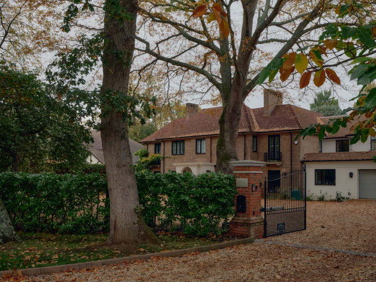 ONSLOW WALTON ON THAMES, KT12 - SHOOTFACTORY - OTHER UK HOUSES