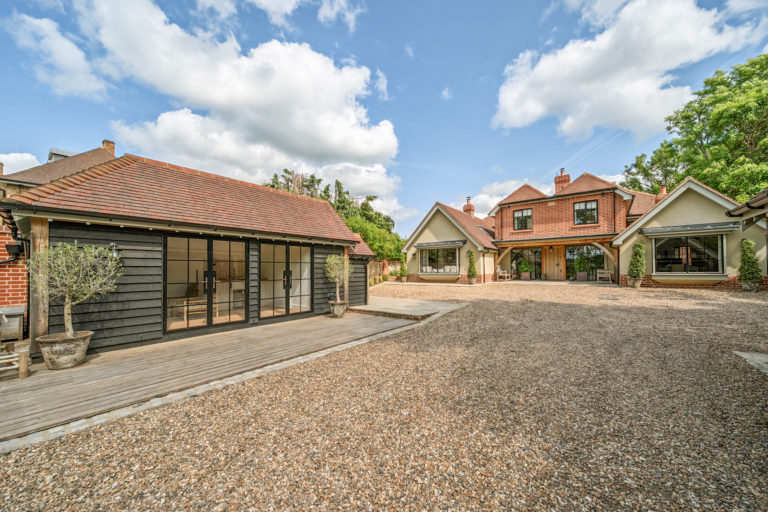 OLD SHIRE HERTFORDSHIRE, WD3 - SHOOTFACTORY - OTHER UK HOUSES